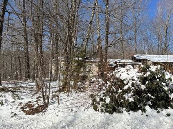 690 Todds Corner Rd, Saint Albans, ME 04971
