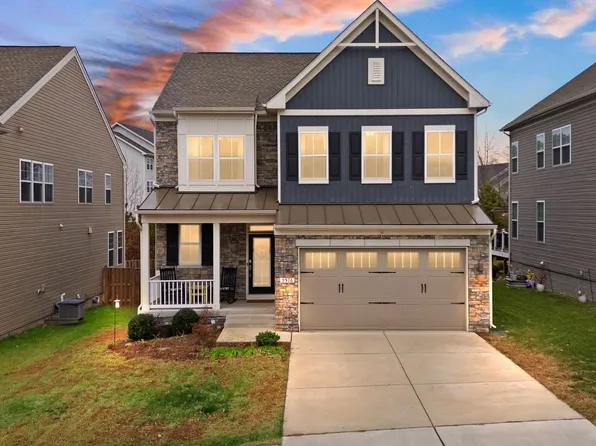 9516 Sanger St, Lorton, VA 22079