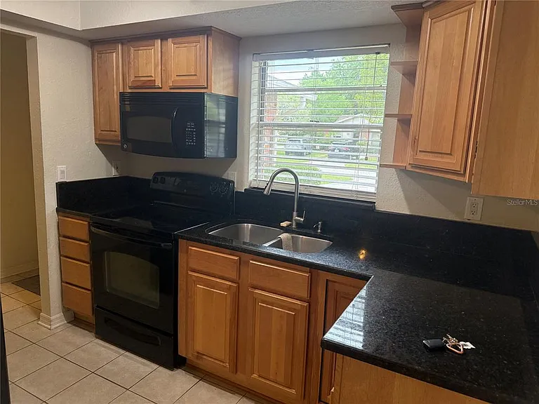 5118 Letitia Ct — Photo 4