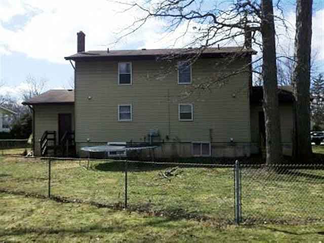 2nd image of 110 Holoway Ct