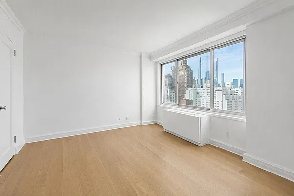 Bedroom, photo 1
