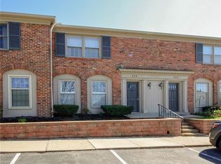 659 Robinwood Dr, Pittsburgh, PA