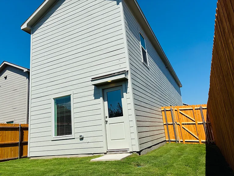803 Sandhill Crane Ln — Photo 36