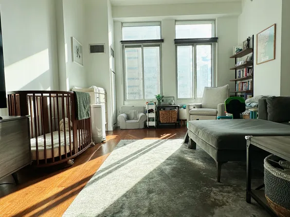 85 Adams Street image 5 of 12