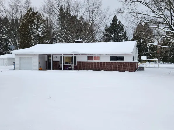 8457 Mohawk Ct, Montague, MI 49437