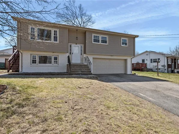 92 Star Ave, Woonsocket, RI 02895