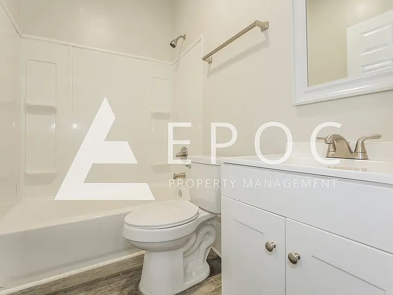 638 Wesley Dr — Photo 12