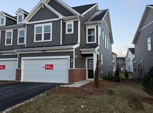 5922 Hawkweed Dr, Naperville, IL 60564