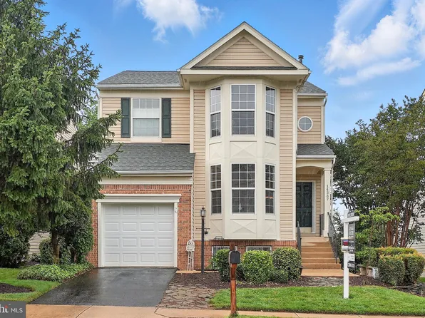 14387 Newbern Loop, Gainesville, VA 20155