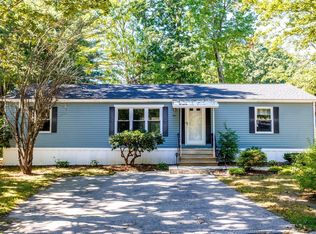 5 Hickory Ln, Dover, NH 03820