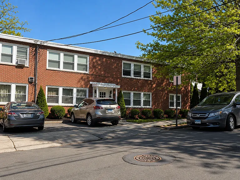 85 Hillside Ave #2B — Photo 9