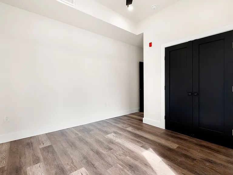 2025 Amber St #B — Photo 22