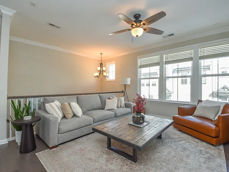 612 Tudor Park Way — Photo 7