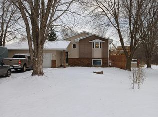 6918 Sumac Ct, Centerville, MN 55038