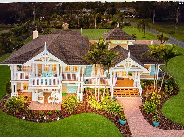 766 Bayshore Dr, Terra Ceia, FL 34250