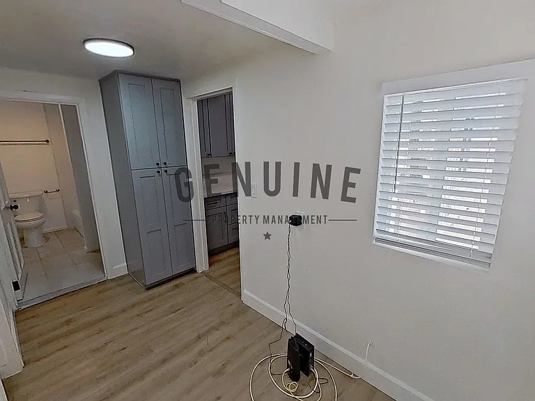 1145 W McFadden Ave — Photo 16