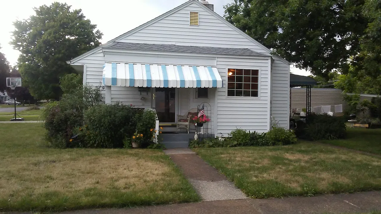 220 Oelkers St photo 1