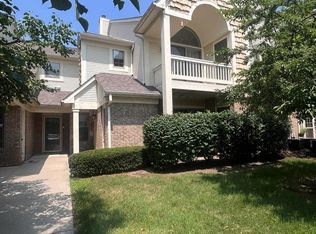 208 Oakbrooke Dr UNIT 3, South Lyon, MI