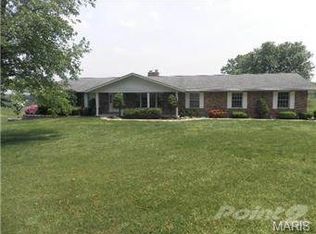 323 Hazel Crest Ln, Bourbon, MO 65441