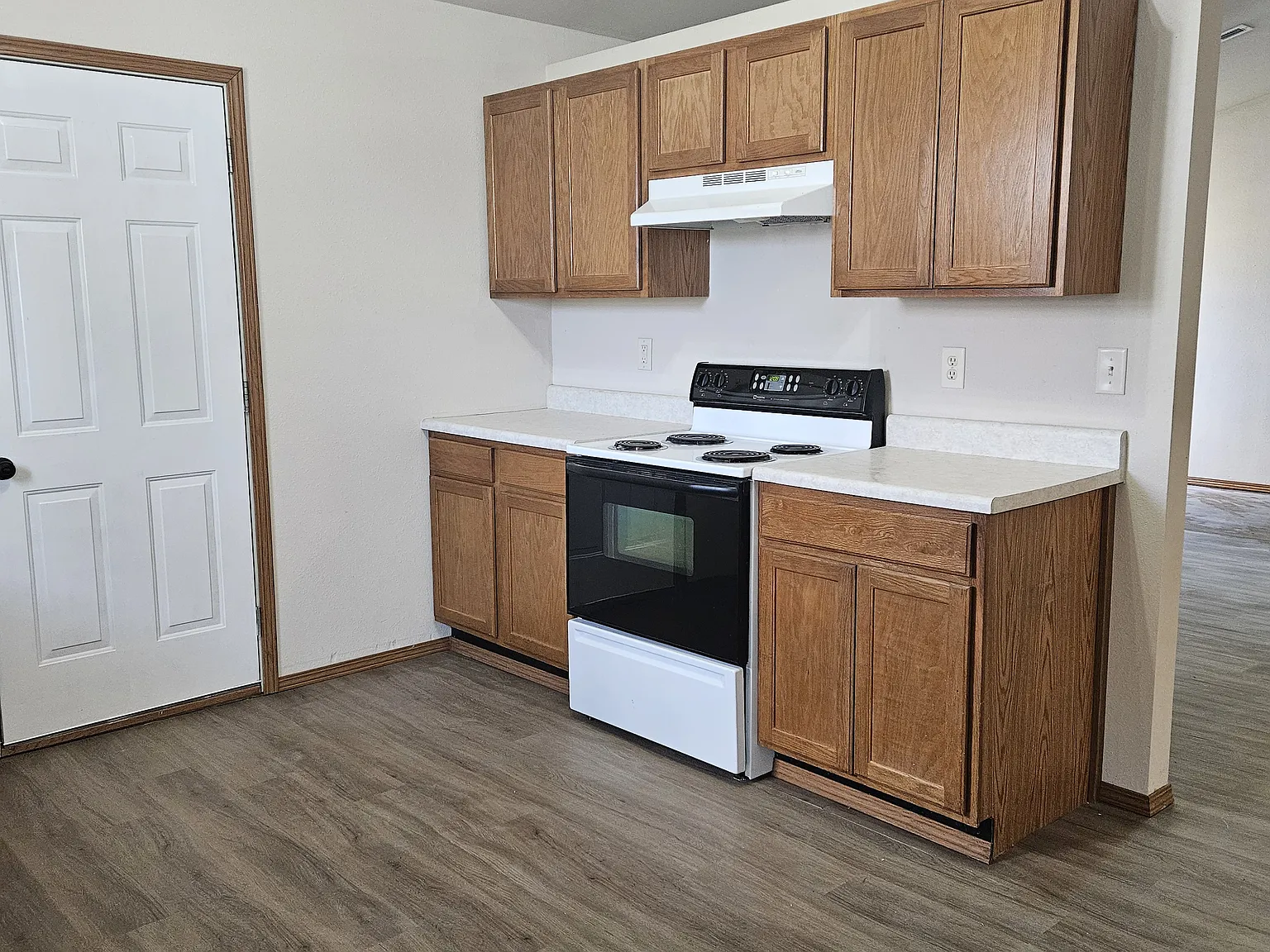 2 bed, 1000 sqft, $950 — Photo 4
