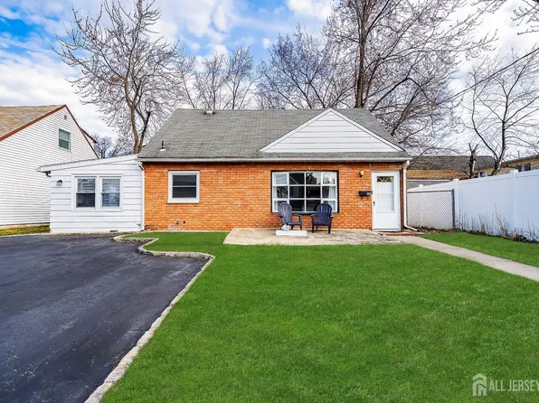 88 N Main St, Iselin, NJ 08830