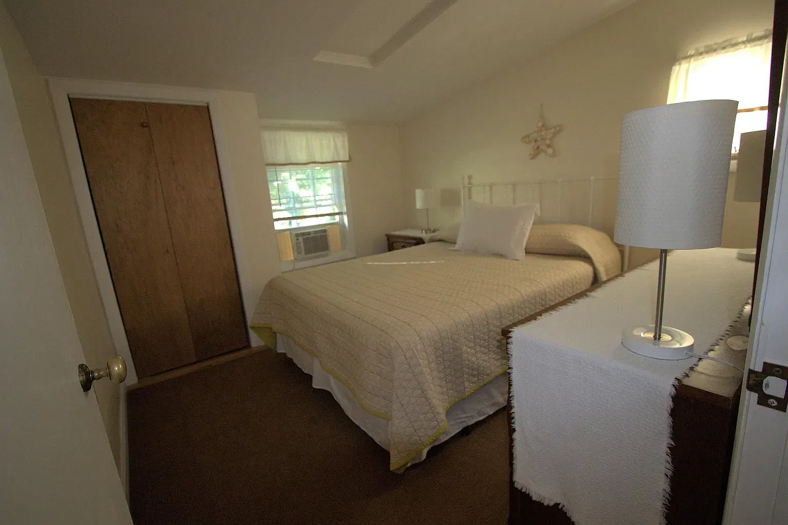3 bed, 1.5 bath, 1460 sqft, $2,500 — Photo 3
