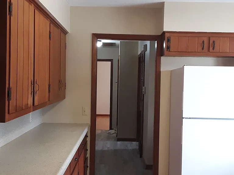 121 W 15th Ave — Photo 5