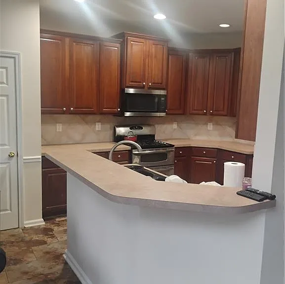 807 Sylvania Ct SE — Photo 5