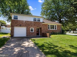 2422 Wharton Rd, York, PA 17402