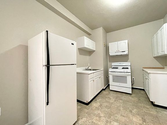 3rd image of 511 Leavenworth St APT 303