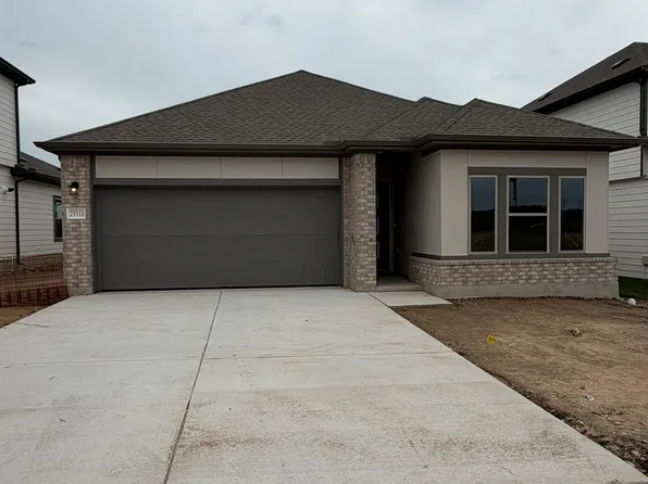 25533 Flora Bella Ln, Elgin, TX 78621