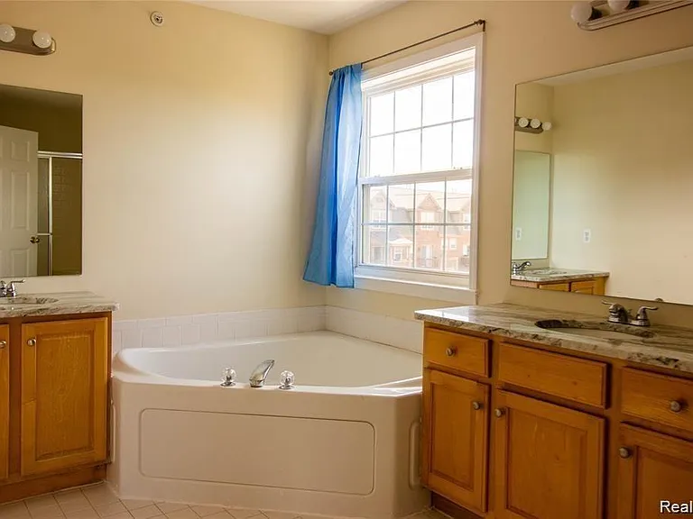 2859 Barclay Way — Photo 17