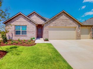 709 Parkside Dr, Justin, TX 76247