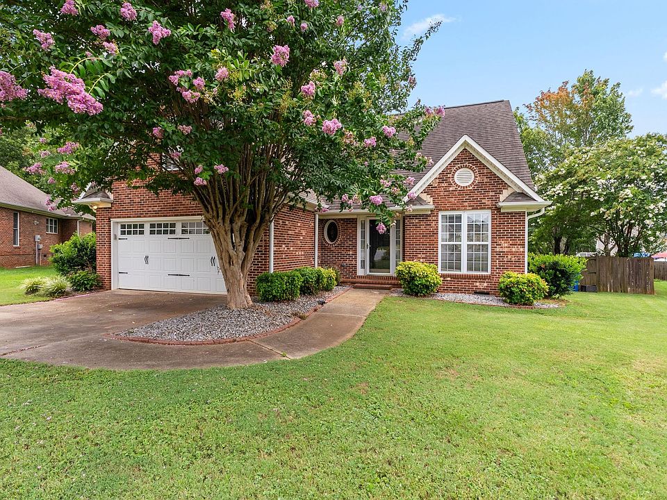 1st image of 438 Chamber Ln
