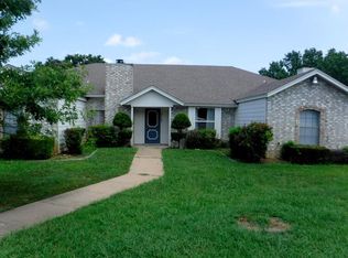 2403 Kingsford Ct, Arlington, TX 76017
