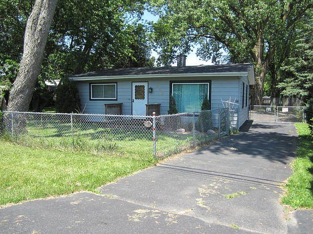 1st image of 922 Southmoor St