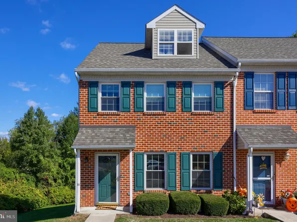 14 Charlemont Ct, Reading, PA 19607