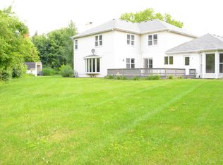 8434 Kentwood Ct, Darien, IL 60561