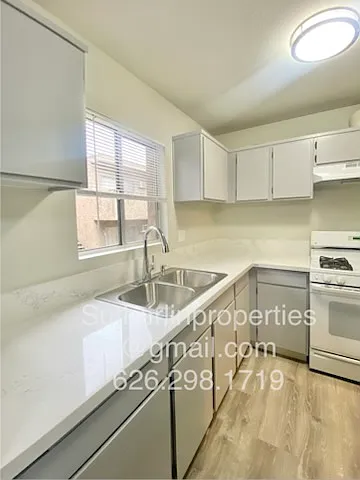 1425 E Orange Grove — Photo 24