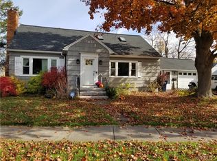 281 Hurstbourne Rd, Irondequoit, NY 14609