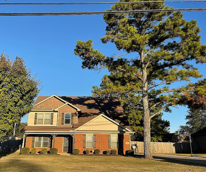 1st image of 111 Saint Clair Ln