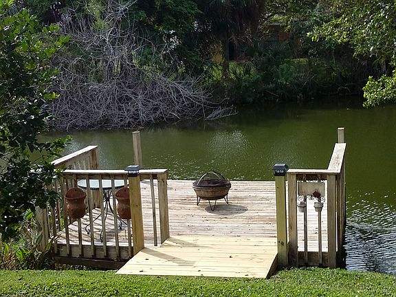 2nd image of 700 S Gondola Dr