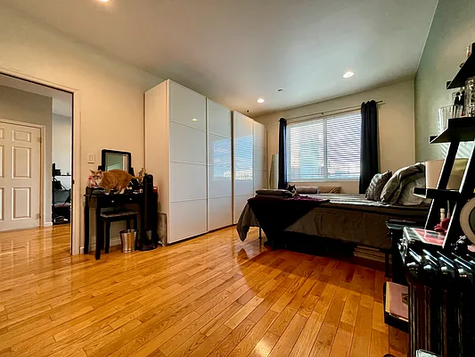 Rented by Corcoran | media 13