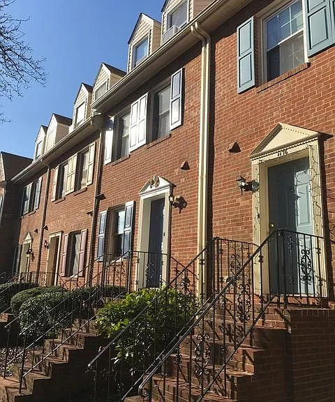 1174 N Vermont St — Photo 10