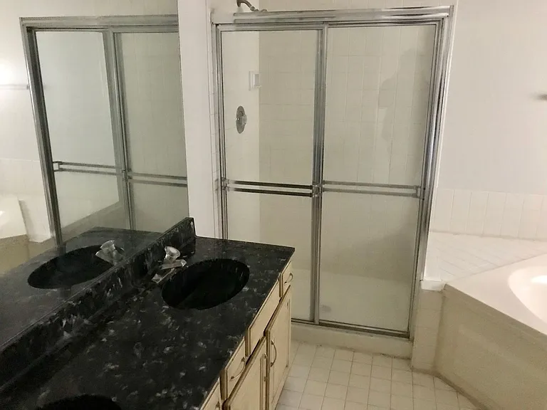 1120 Fieldstone Ln — Photo 13