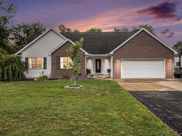 11770 Edgewood Dr, Bellevue, MI 49021