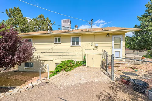 210 Daniels Dr #U Photo 1