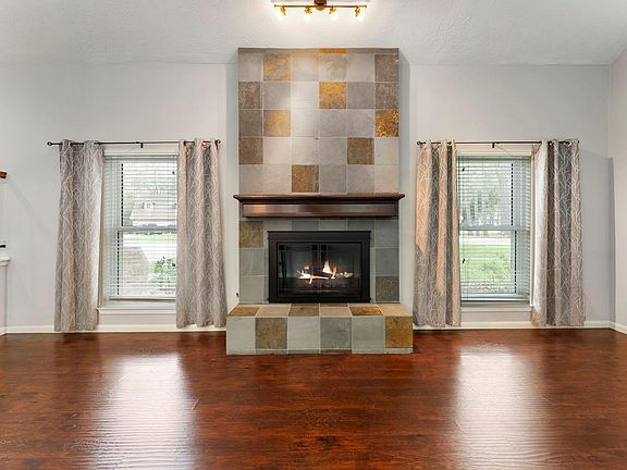 4th image of 1 N Birchcane Ct