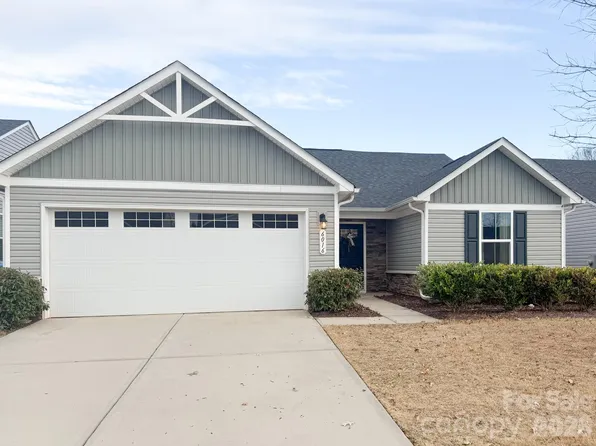 6016 Bellastead Dr, Charlotte, NC 28214