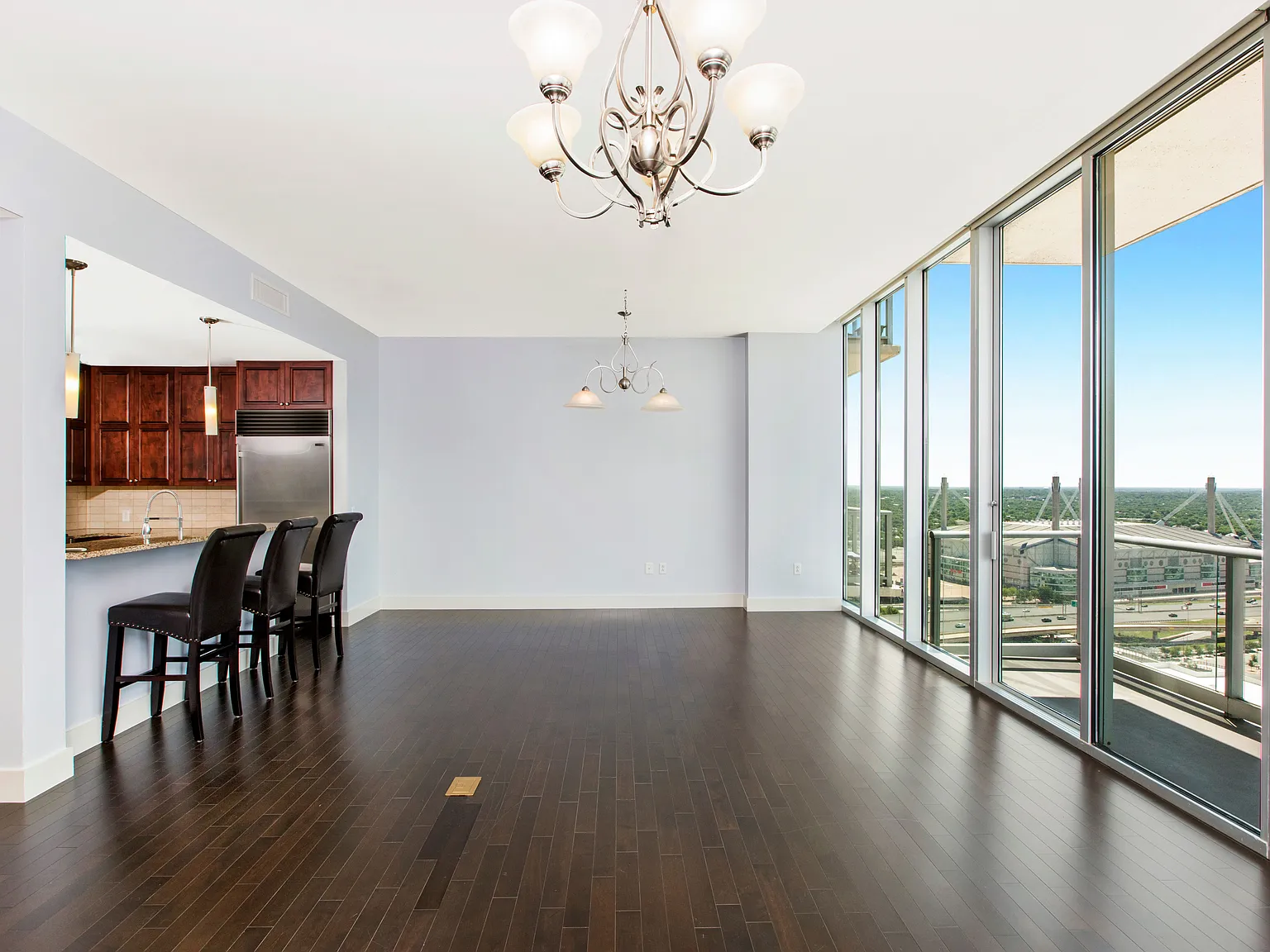 610 East Market Street, San Antonio, TX 78205 — Photo 3